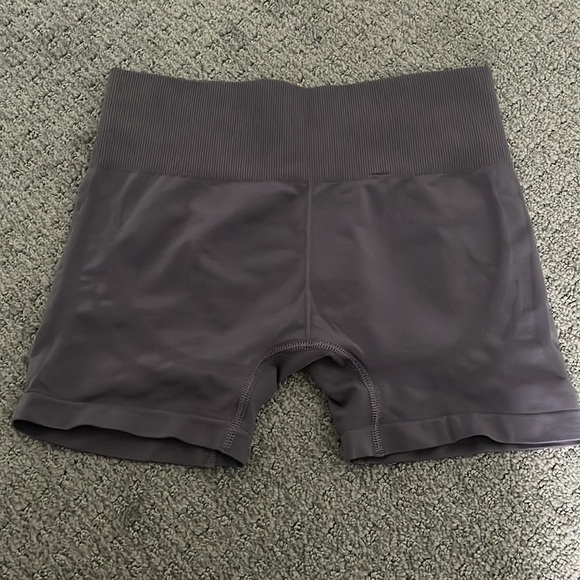 Gymshark everyday seamless shorts - Picture 2 of 3